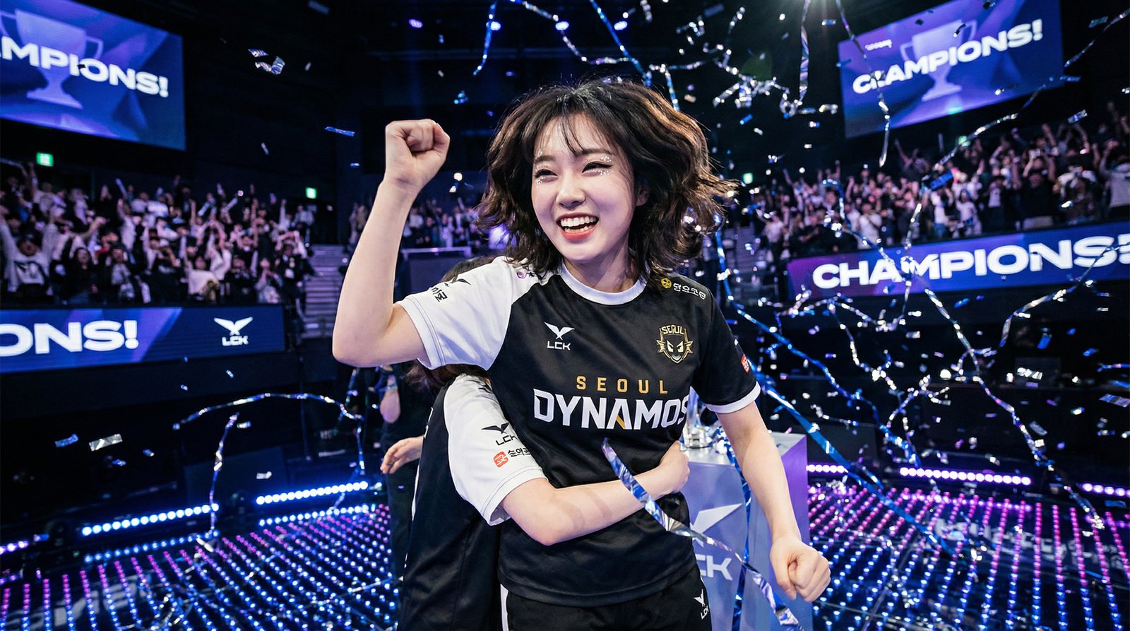 裸舞电竞赛事视频